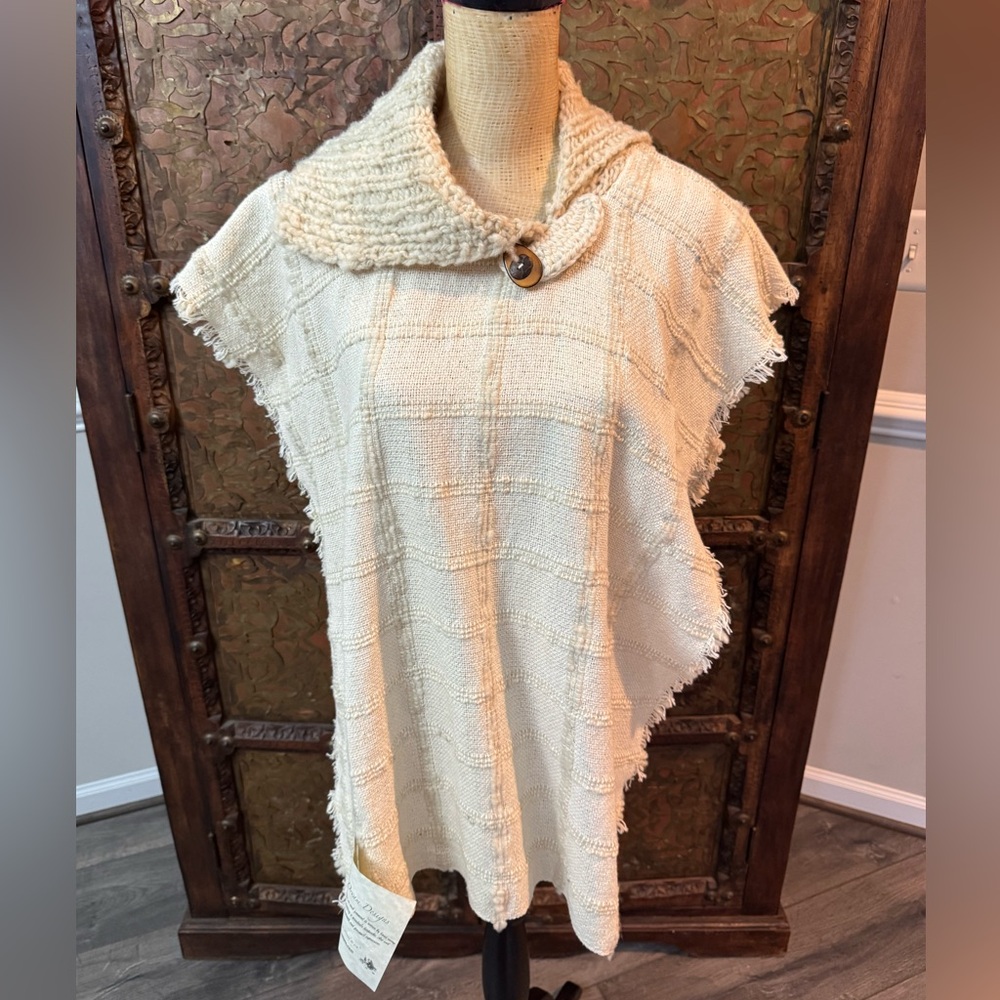 Cream Knit‎ Poncho with Button Detail M